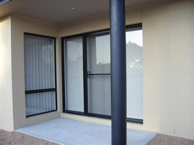 32 Swallow Grove, Traralgon VIC 3844