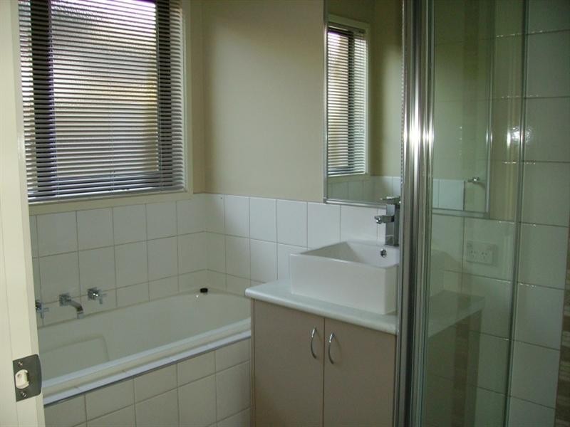 32 Swallow Grove, Traralgon VIC 3844