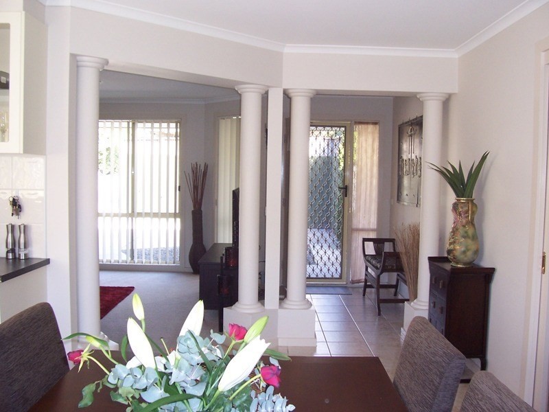 2/30 PARKWOOD Way, Traralgon VIC 3844