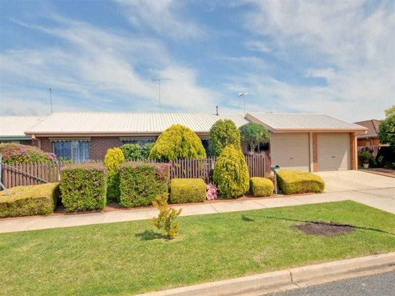 2/4 Blair Athol Drive, Traralgon VIC 3844