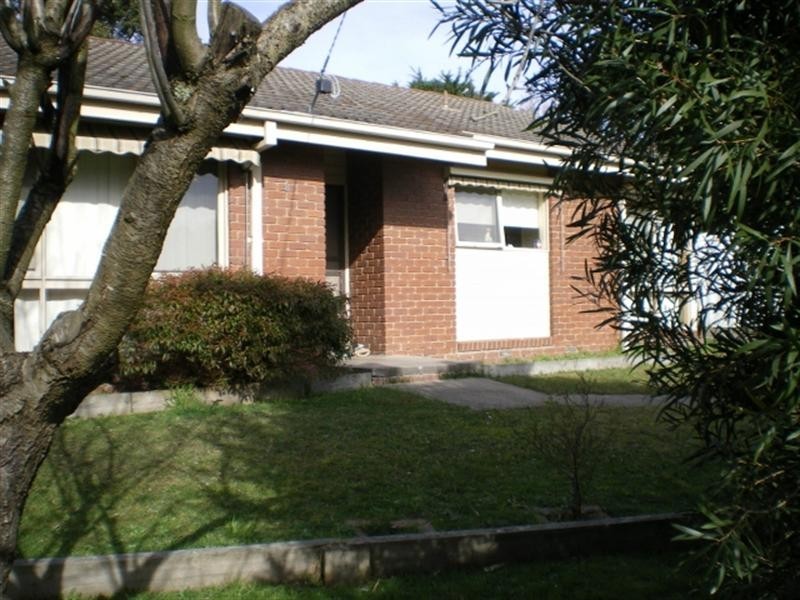 8 Donald Court, Traralgon VIC 3844