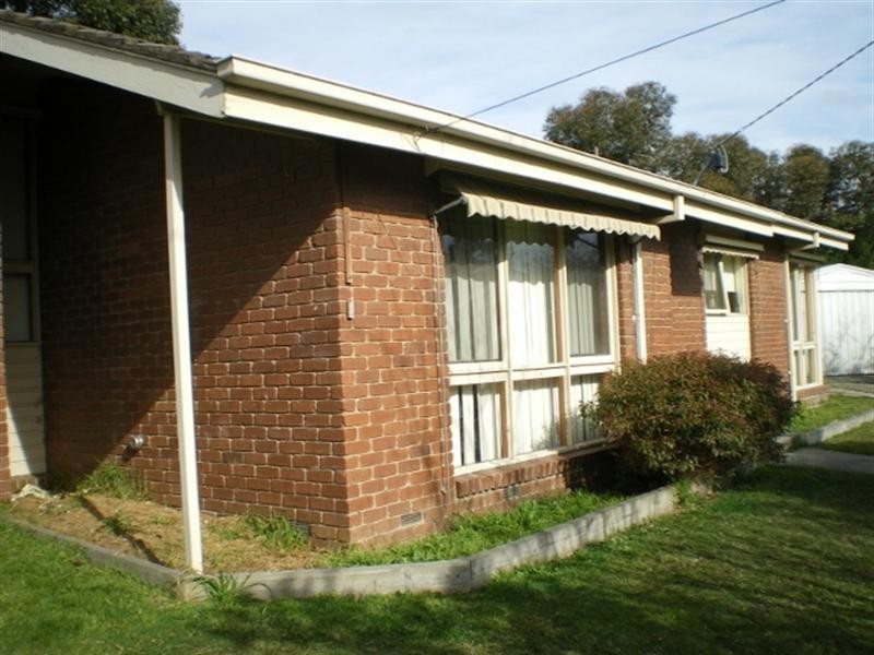 8 Donald Court, Traralgon VIC 3844