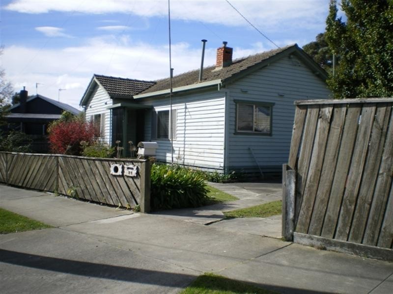 24 Grubb Avenue, Traralgon VIC 3844