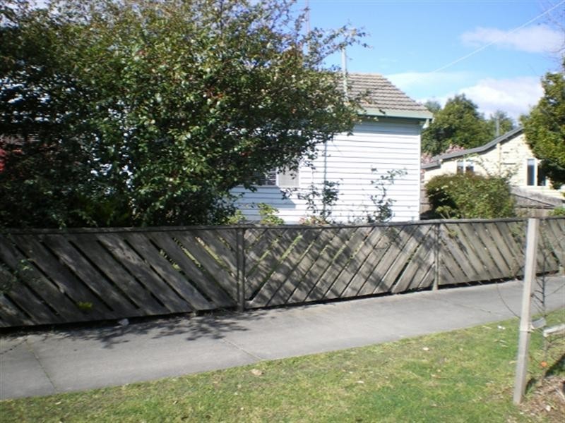 24 Grubb Avenue, Traralgon VIC 3844