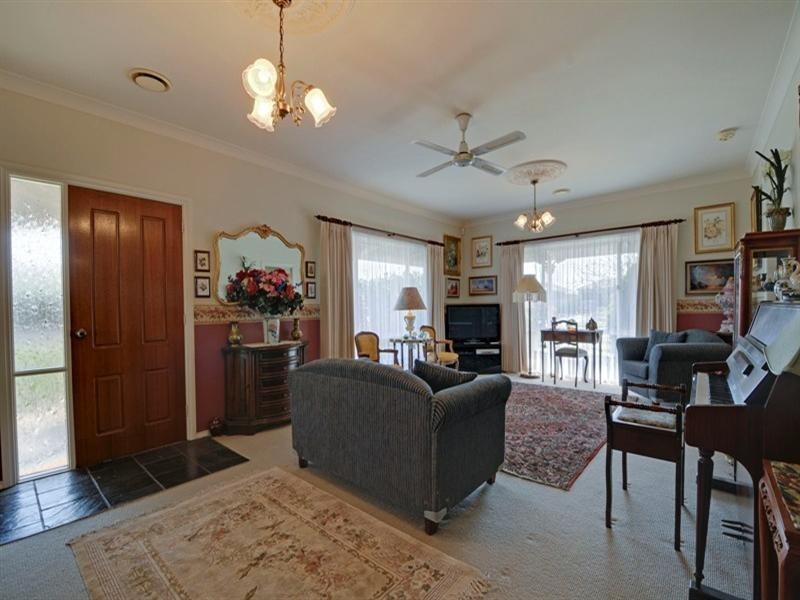 53 Gabo Way, Morwell VIC 3840