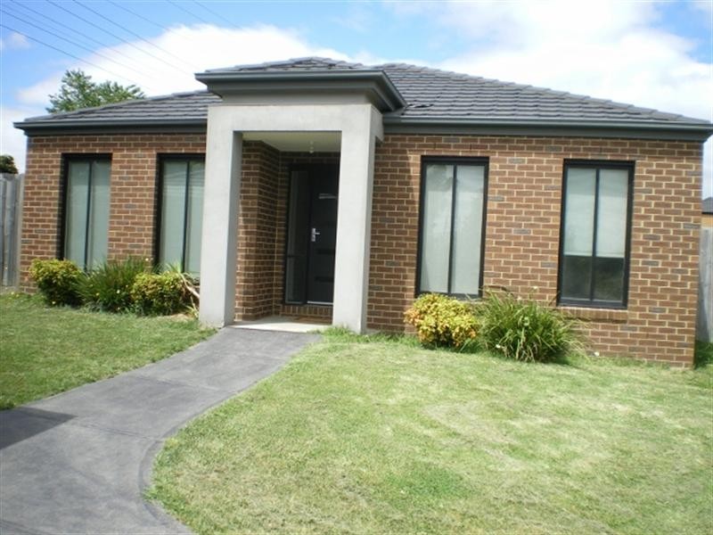 7 Hamlet Drive, Traralgon VIC 3844