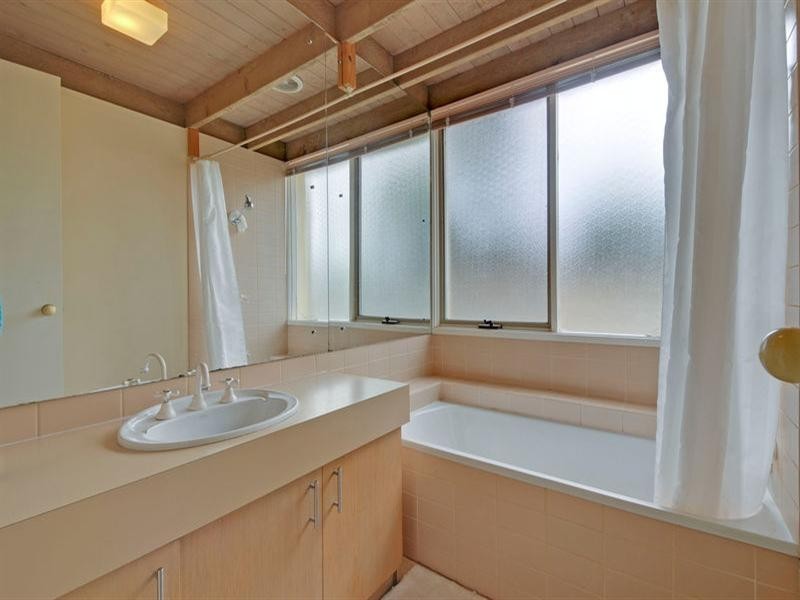 35 Glenview Drive, Traralgon VIC 3844