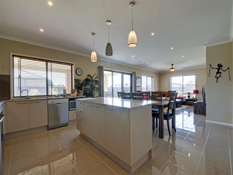 29 Moore Street, Rosedale VIC 3847