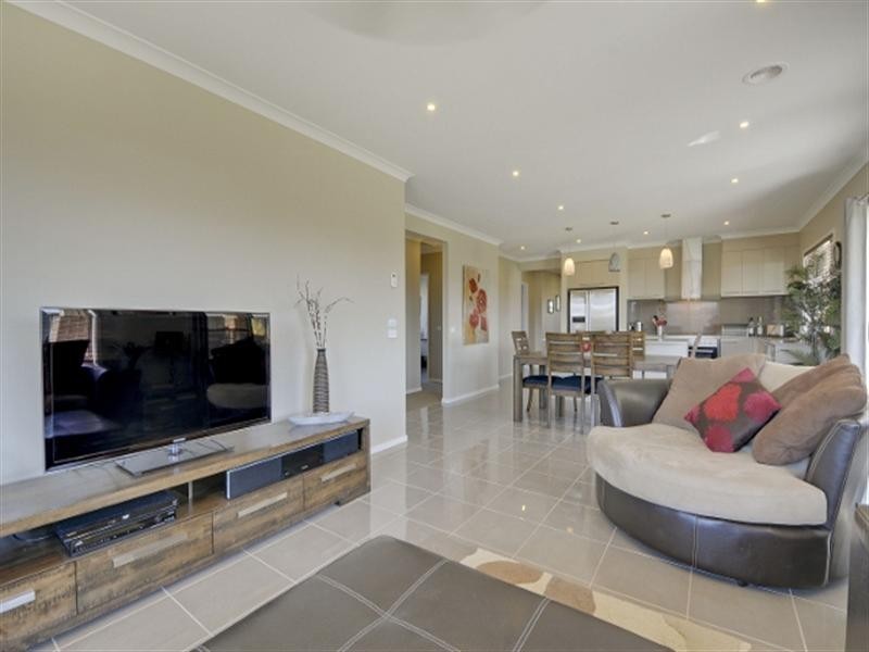 29 Moore Street, Rosedale VIC 3847