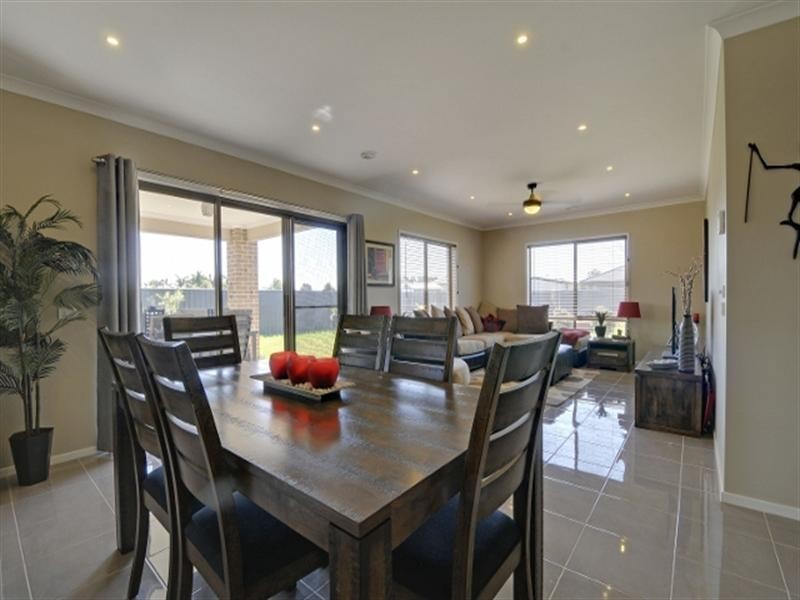 29 Moore Street, Rosedale VIC 3847