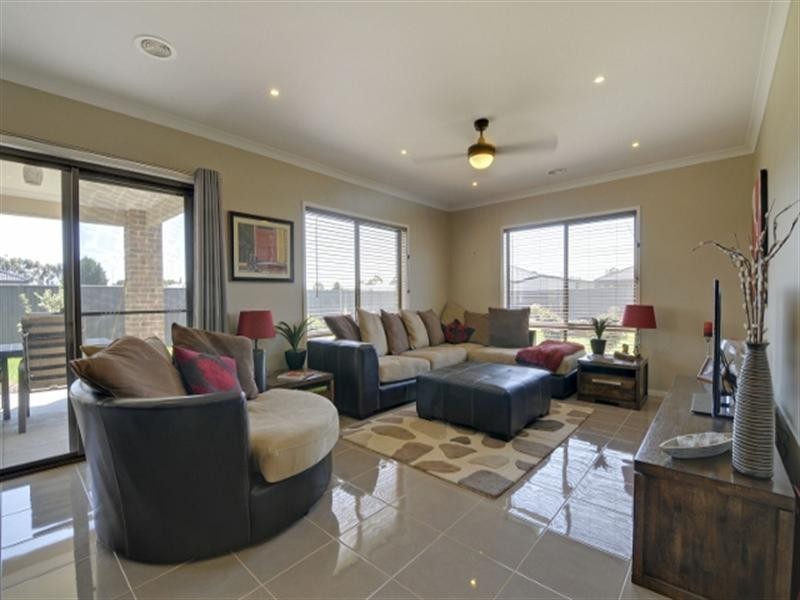 29 Moore Street, Rosedale VIC 3847