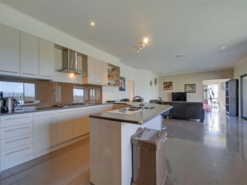 6 Lawson Court, Traralgon VIC 3844