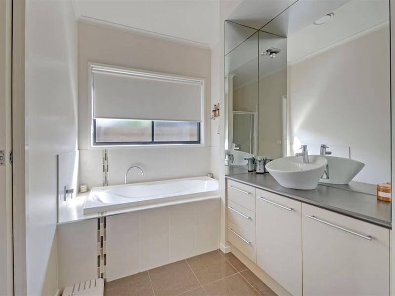 6 Lawson Court, Traralgon VIC 3844