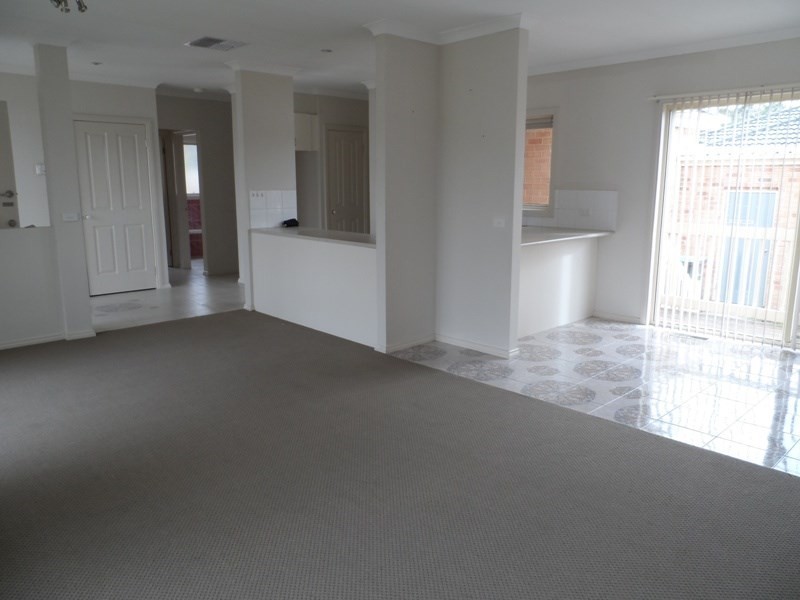 1/57 PORTER Street, Morwell VIC 3840