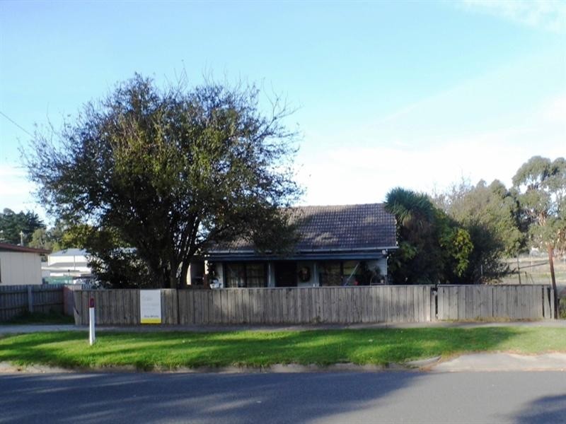 42 Dunbar Road, Traralgon VIC 3844