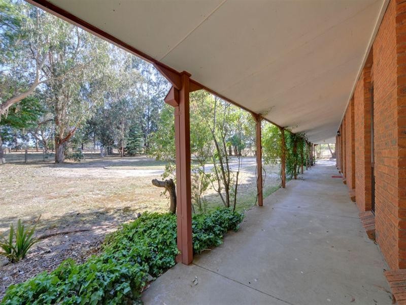 6 Wright Court, Rosedale VIC 3847