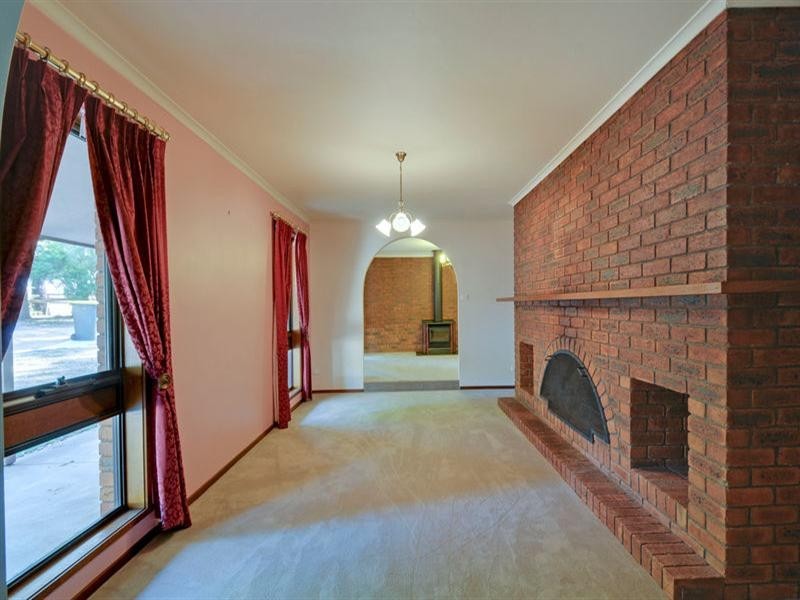 6 Wright Court, Rosedale VIC 3847