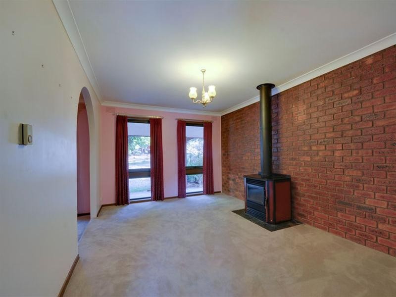 6 Wright Court, Rosedale VIC 3847