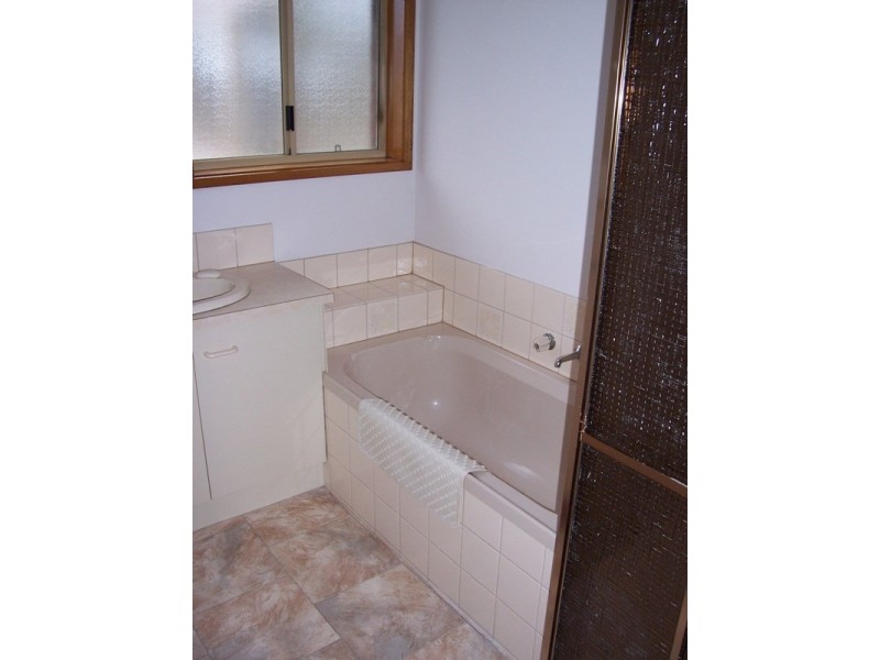 2/23 ALBERT Street, Traralgon VIC 3844