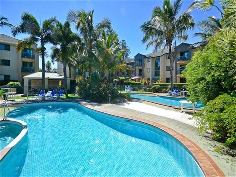 8/145 Golden Four Drive, Bilinga QLD 4225