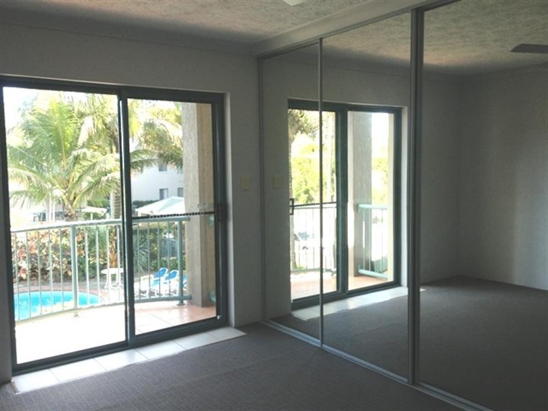 8/145 Golden Four Drive, Bilinga QLD 4225