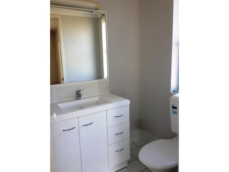 8/145 Golden Four Drive, Bilinga QLD 4225