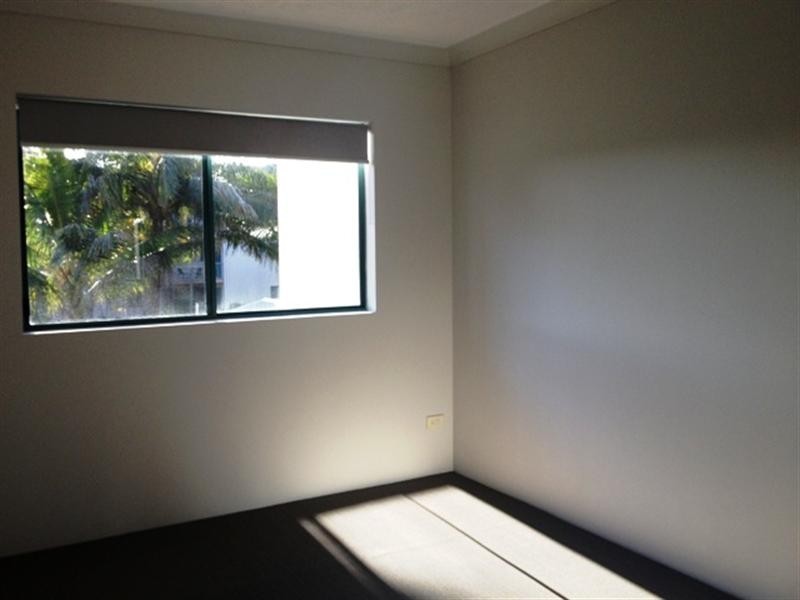 8/145 Golden Four Drive, Bilinga QLD 4225