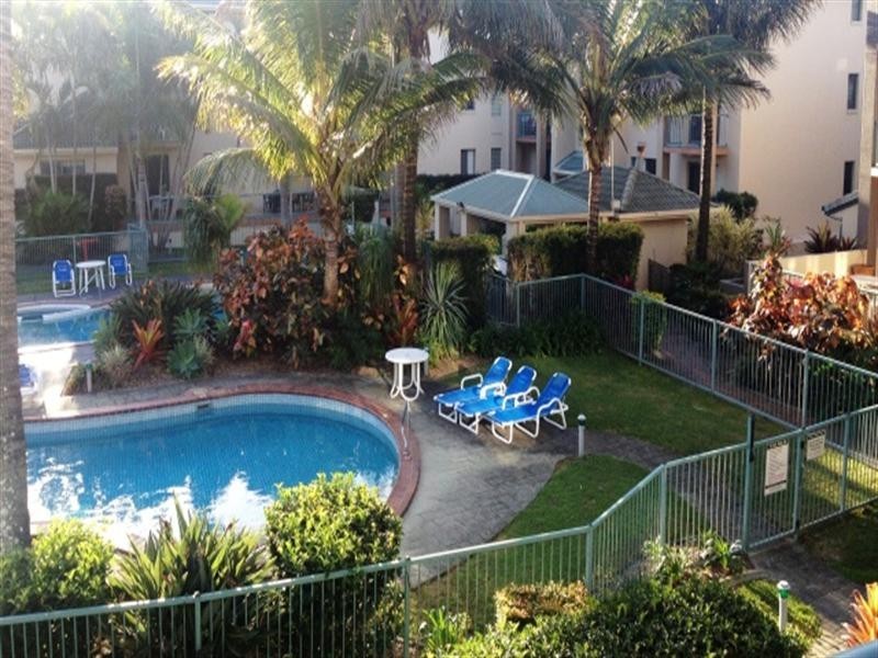 8/145 Golden Four Drive, Bilinga QLD 4225