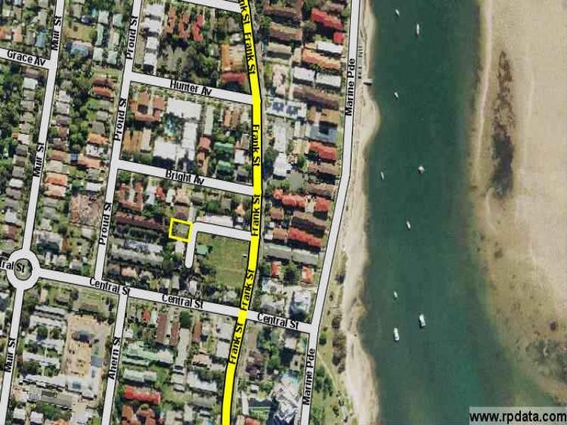 5 Sunshine Court, Labrador QLD 4215