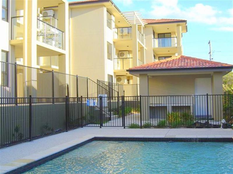 1/111-113 Golden Four Drive, Bilinga QLD 4225