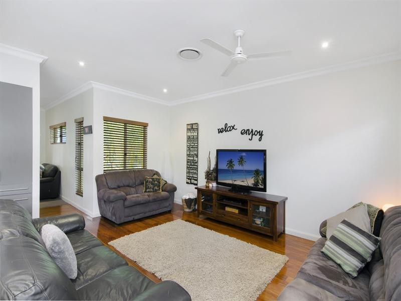 52 Buckingham Way, Elanora QLD 4221