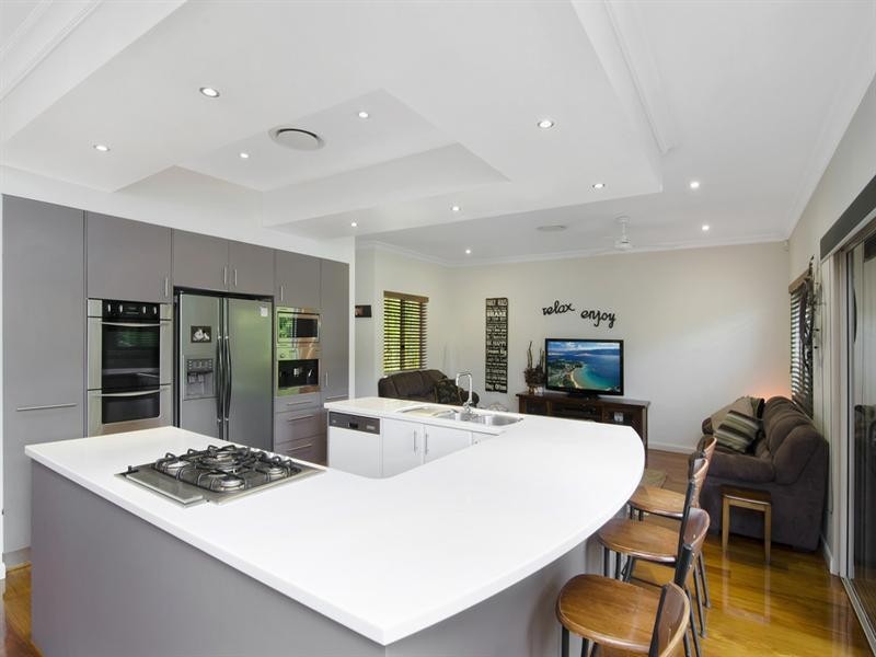 52 Buckingham Way, Elanora QLD 4221