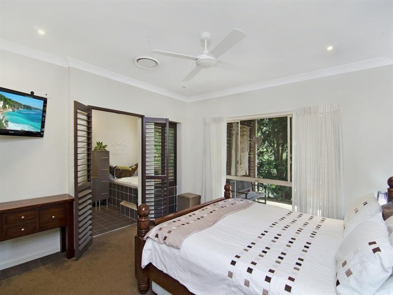 52 Buckingham Way, Elanora QLD 4221