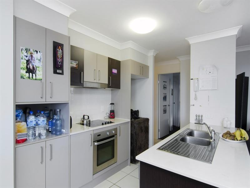 18/111-113 Golden Four Drive, Bilinga QLD 4225