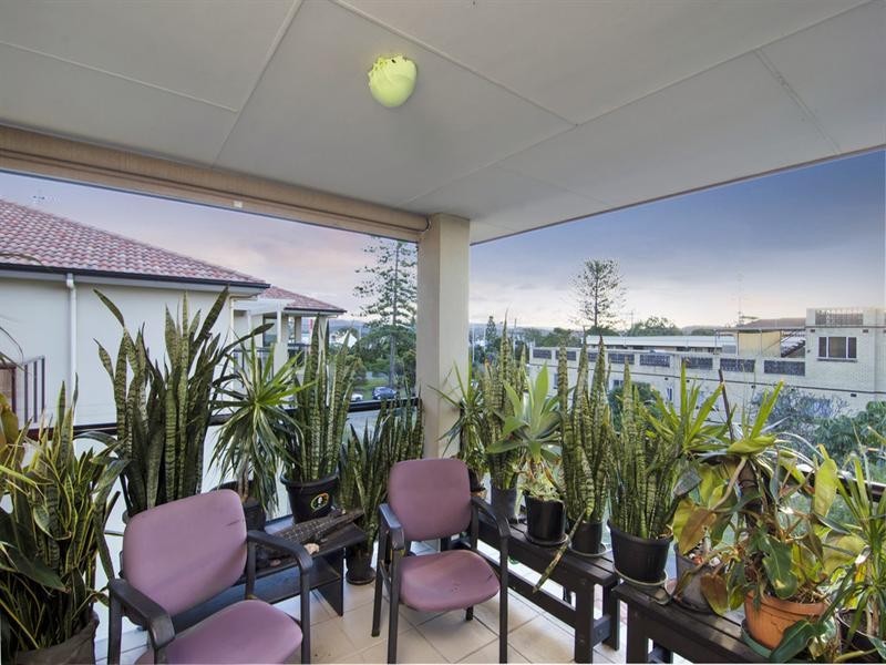 18/111-113 Golden Four Drive, Bilinga QLD 4225