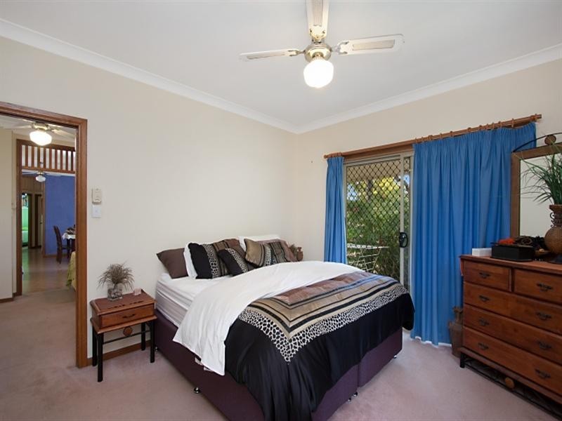 8 Brigantine Court, Currumbin Waters QLD 4223