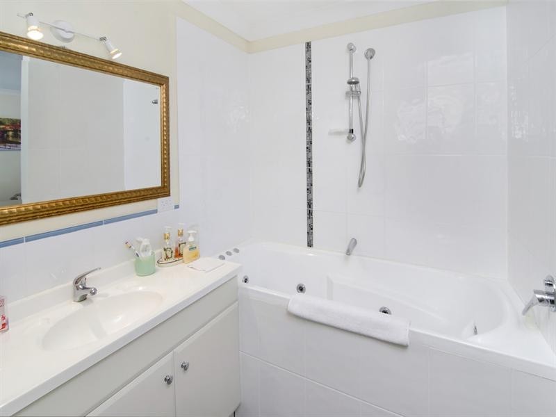 31 Fourteenth Avenue, Palm Beach QLD 4221