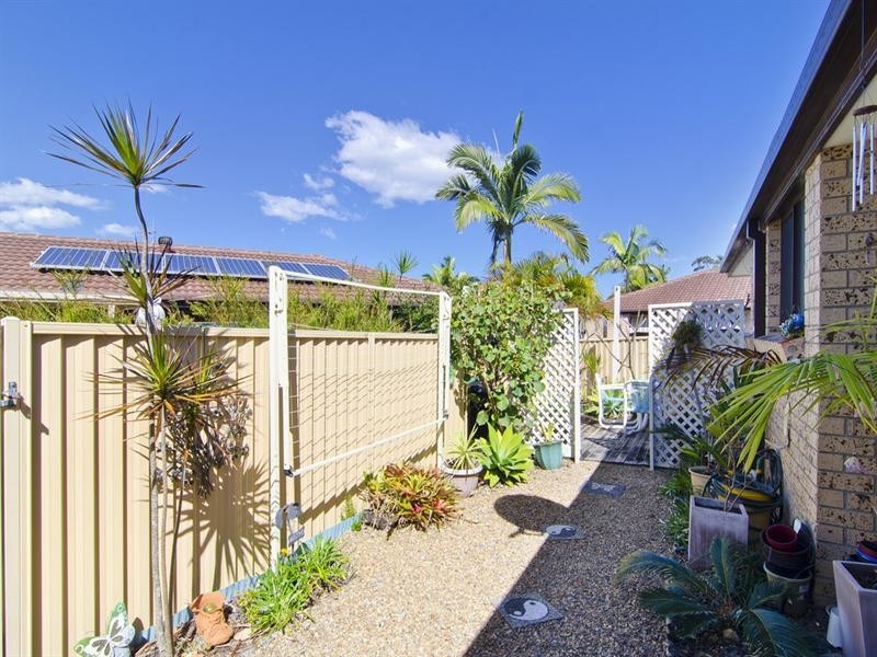 27/2 Galleon Way, Currumbin Waters QLD 4223