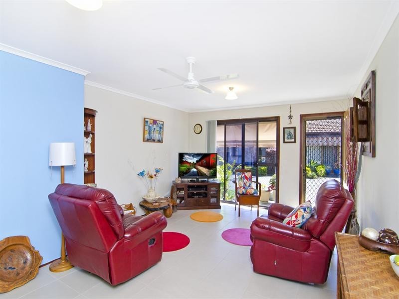 27/2 Galleon Way, Currumbin Waters QLD 4223