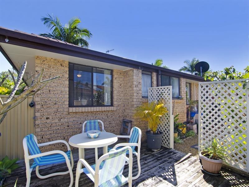 27/2 Galleon Way, Currumbin Waters QLD 4223