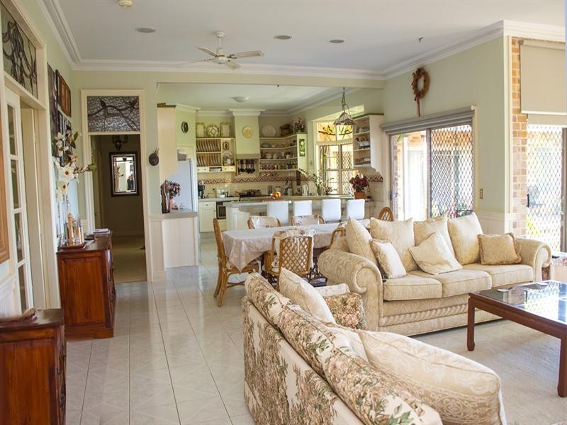 29 Westminster Boulevard, Elanora QLD 4221