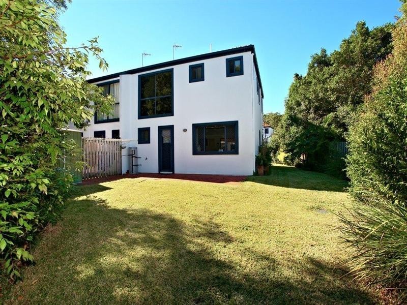 4/2 Karri Court, Burleigh Heads QLD 4220