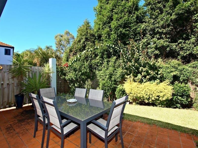 4/2 Karri Court, Burleigh Heads QLD 4220