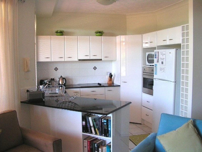 2/13 South Street, Kirra QLD 4225