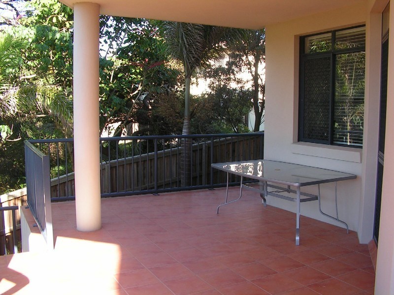 2/13 South Street, Kirra QLD 4225