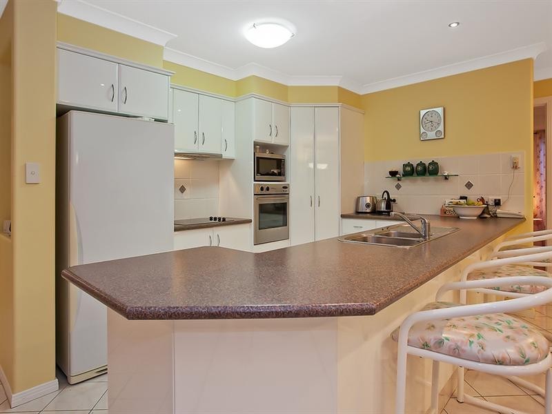 7 Nyoka Court, Elanora QLD 4221