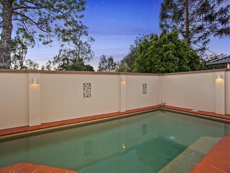 7 Nyoka Court, Elanora QLD 4221