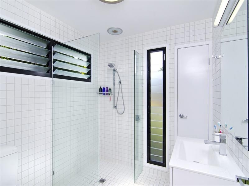 10 Nangana Street, Tugun QLD 4224