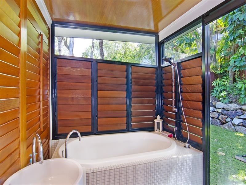 10 Nangana Street, Tugun QLD 4224