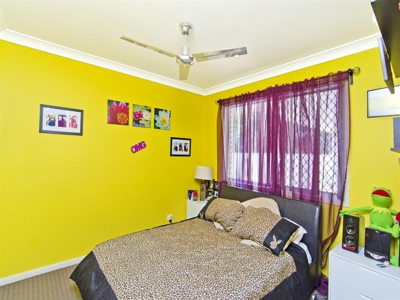 8 Casuarina Drive, Elanora QLD 4221